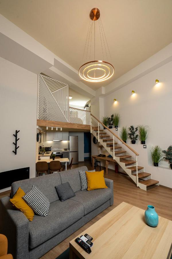 City Center Ground Loft - Янина Екстериор снимка