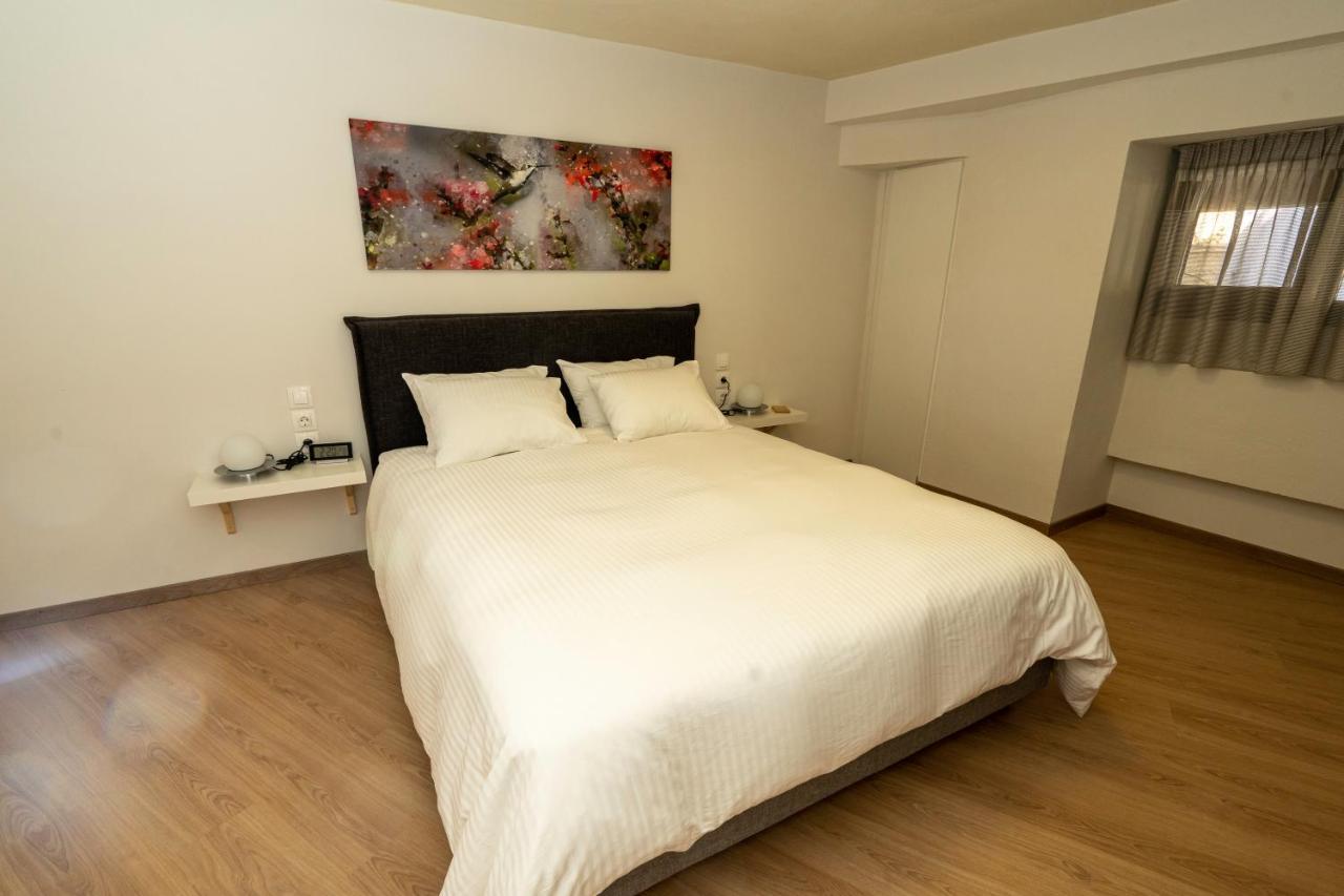 City Center Ground Loft - Янина Екстериор снимка